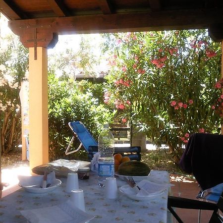 Monolocale San Teodoro Appartement Kamer foto