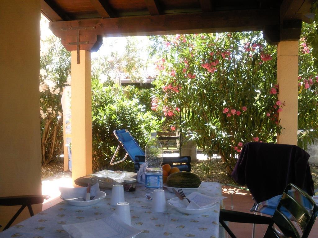 Monolocale San Teodoro Appartement Kamer foto